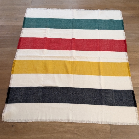 HUDSON'S BAY Bedding Hudsons Bay Throw Blanket Poshmark